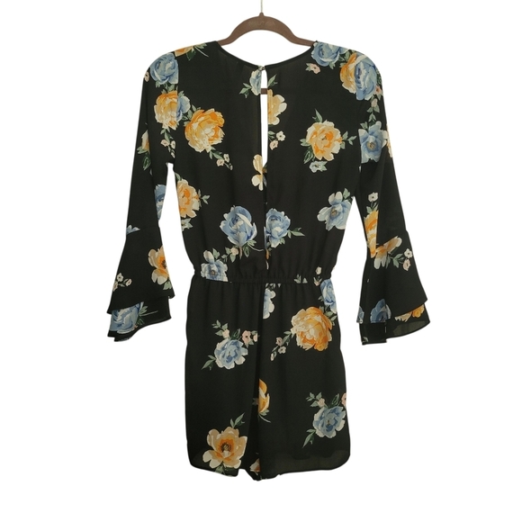 Divided Romper - Picture 5 of 8